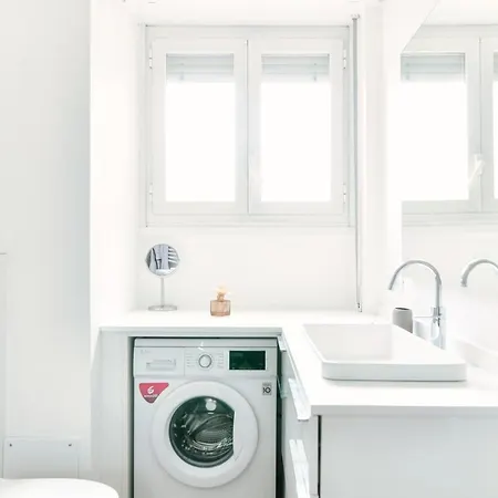 Joivy Superb Flat With Balcony Côme