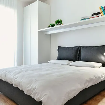 Joivy Superb Flat With Balcony Côme
