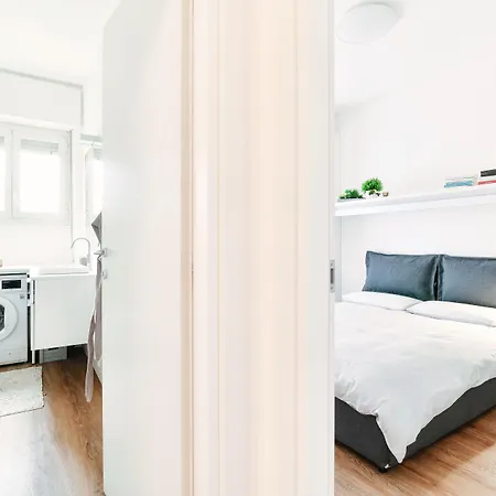 Joivy Superb Flat With Balcony